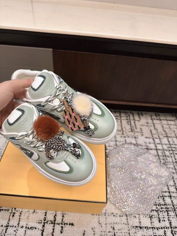 Кроссовки на высокой подошве фото 8