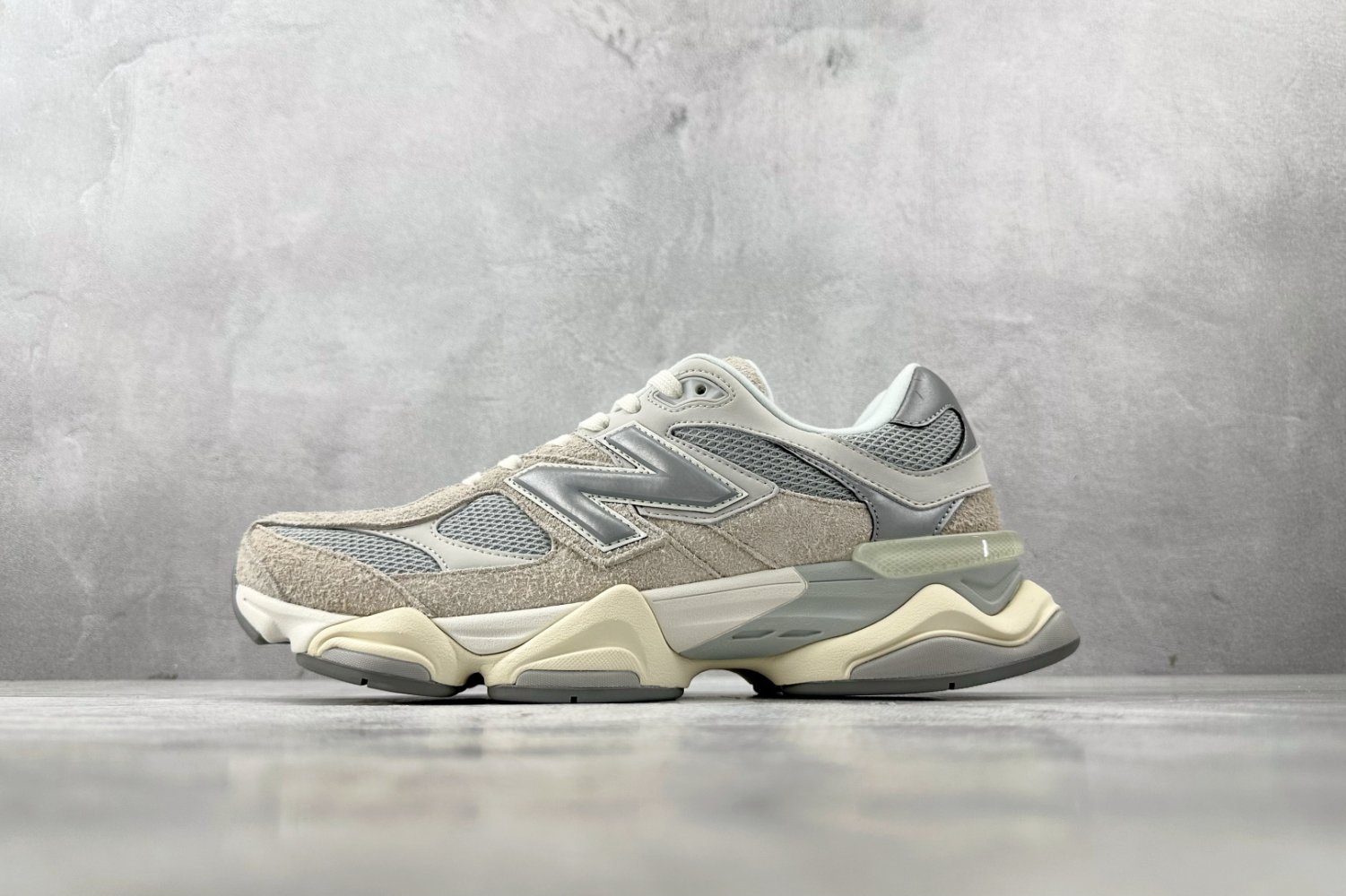 Кросівки NB 9060 U9060LNY