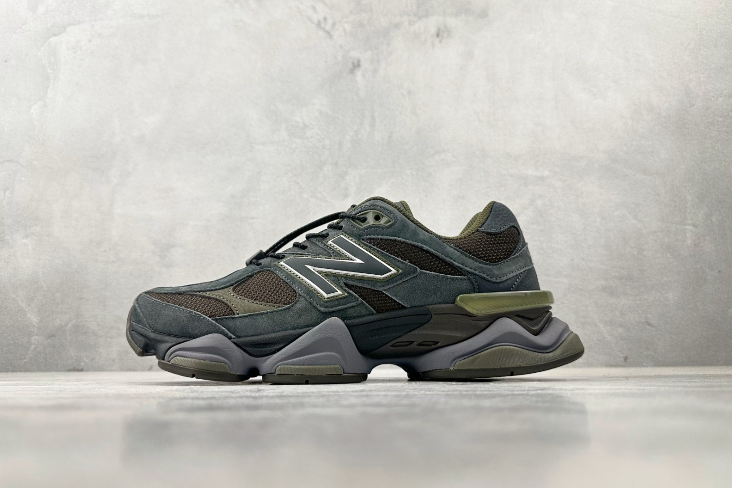 Кросівки NB 9060