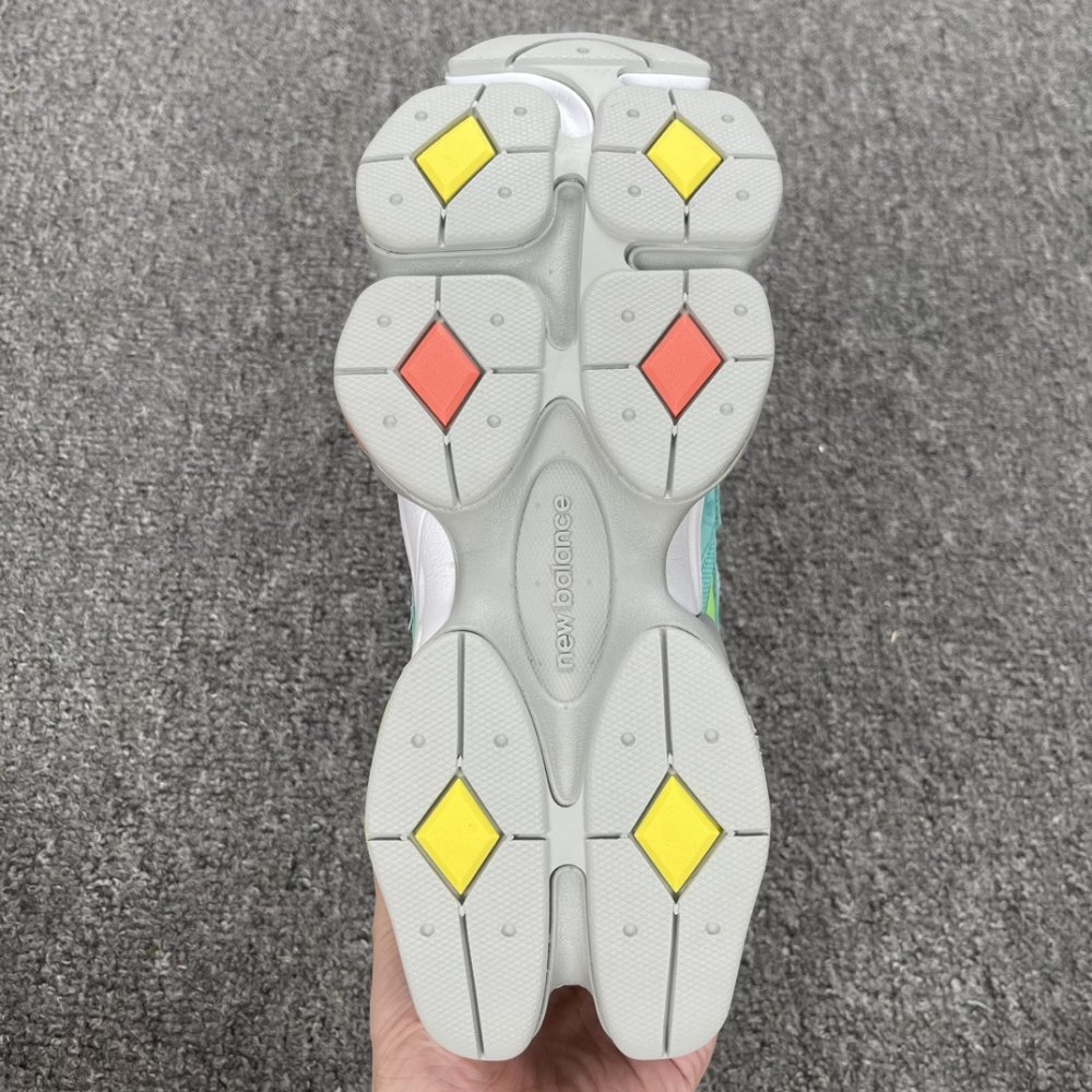 Кроссовки NB9060 U9060DBT фото 6