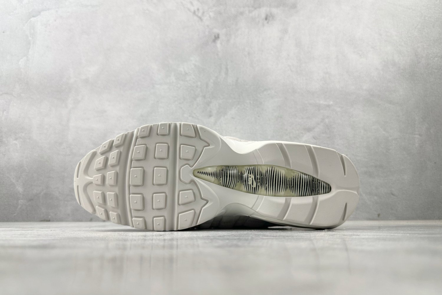 Кросівки Nike Air Max 95 фото 4