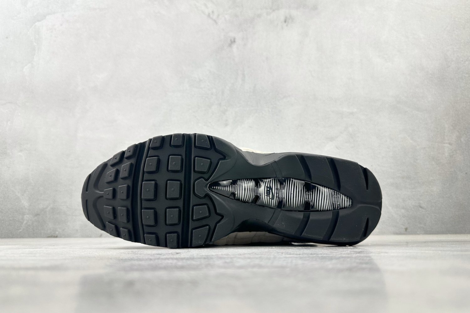 Кросівки Nike Air Max 95 фото 4