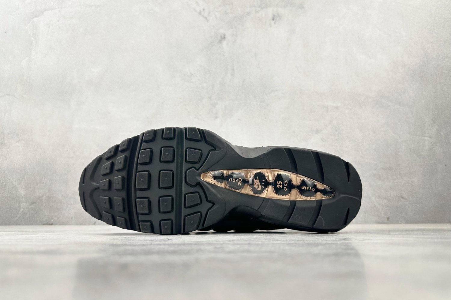 Кросівки Nike Air Max 95 фото 4