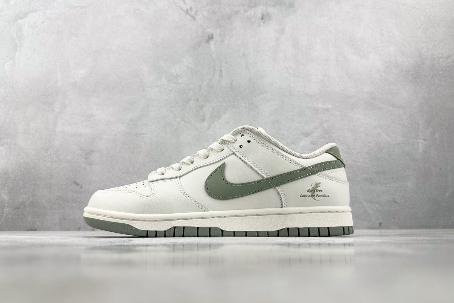 Кроссовки Nike Dunk Low