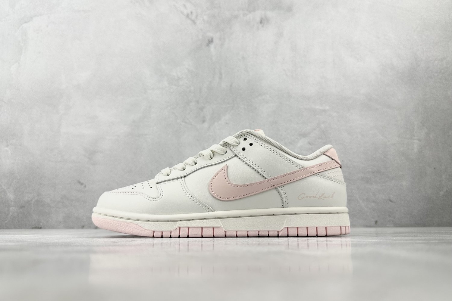 Кроссовки Nike Dunk Low