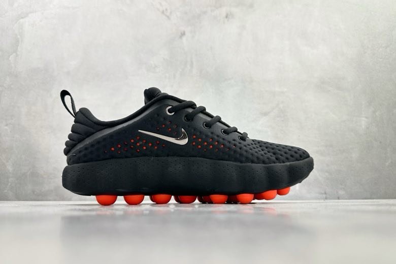 Кроссовки Nike Mind 002