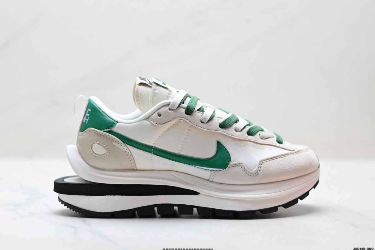 Кроссовки Nike Vaporwaffle Sacai