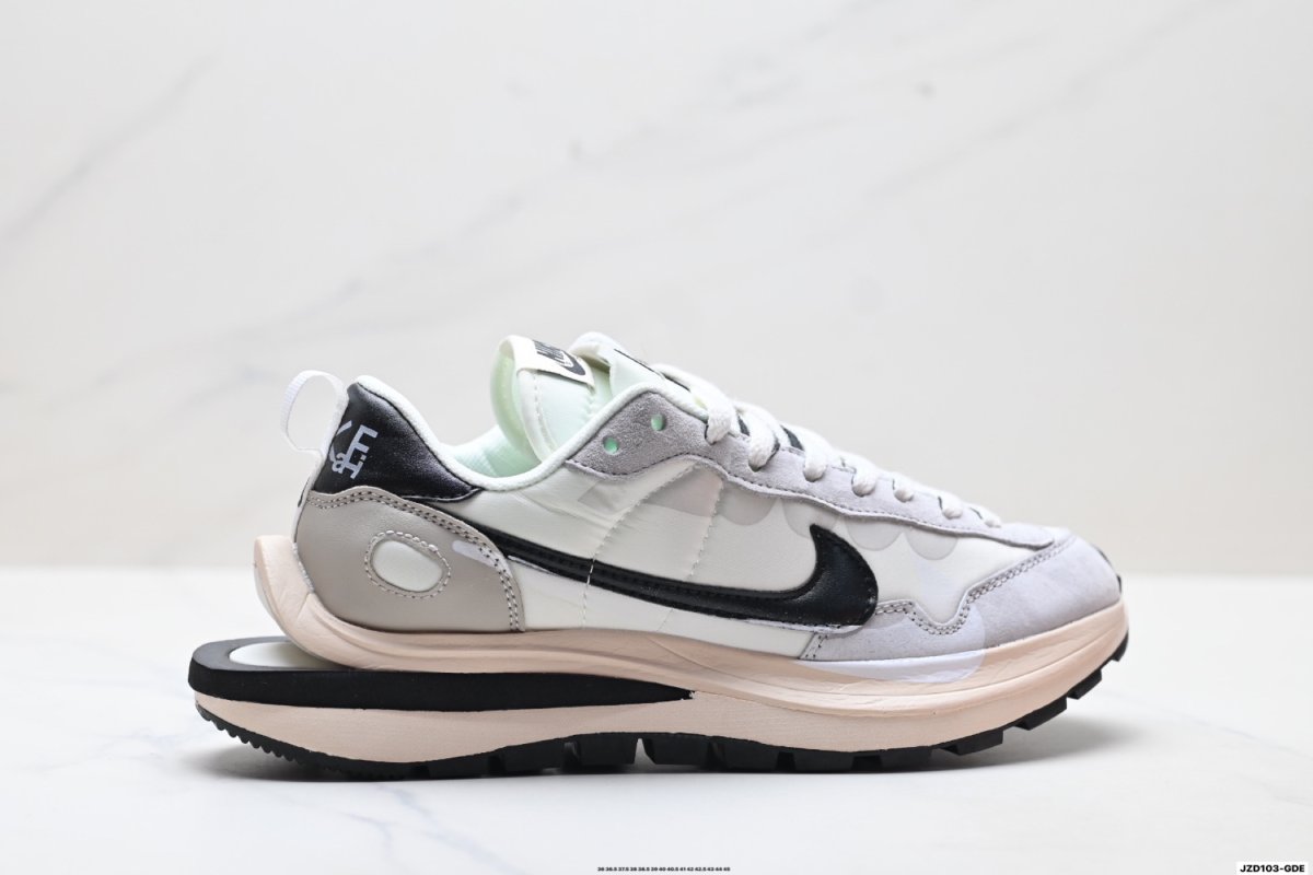 Кроссовки Nike Vaporwaffle Sacai
