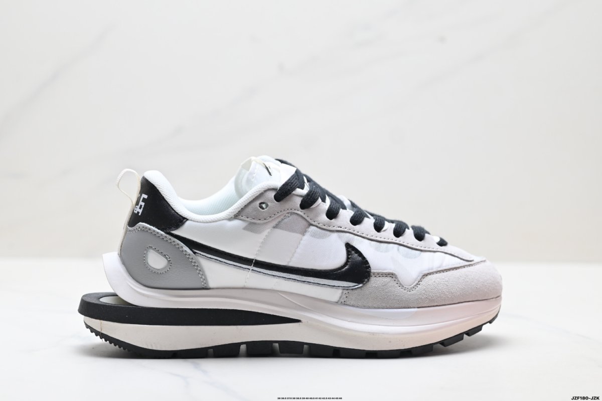 Кроссовки Nike Vaporwaffle Sacai