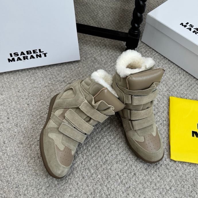 Кроссовки с мехом на танкетке фото 4