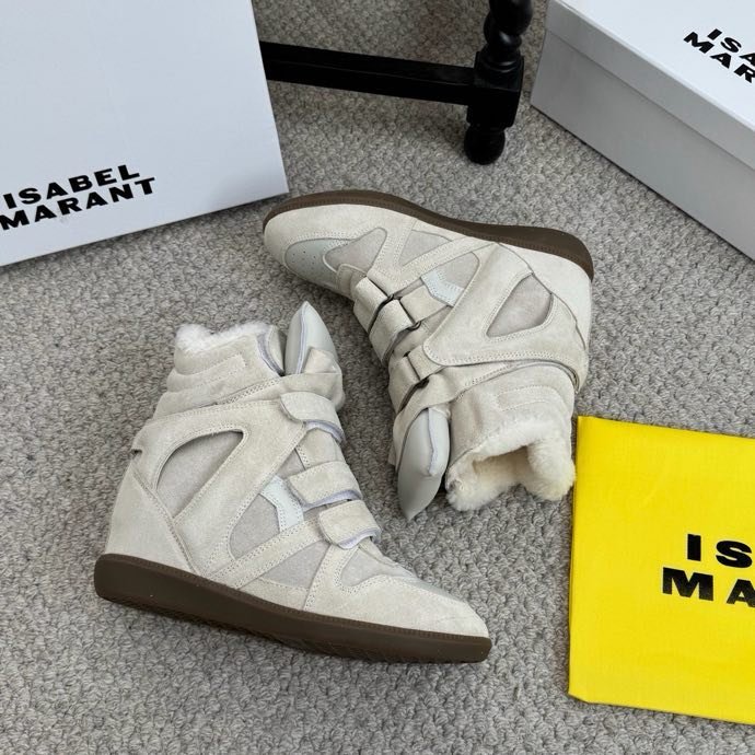 Кроссовки с мехом на танкетке фото 5