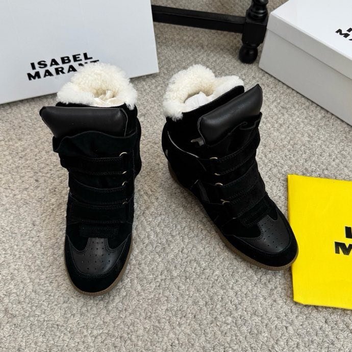 Кроссовки с мехом на танкетке фото 5