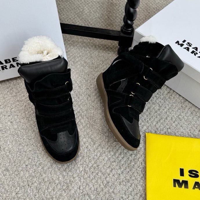 Кроссовки с мехом на танкетке фото 6