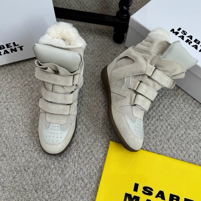 Кроссовки с мехом на танкетке фото 7