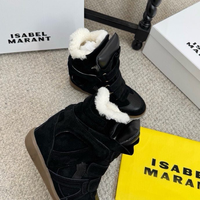 Кроссовки с мехом на танкетке фото 7