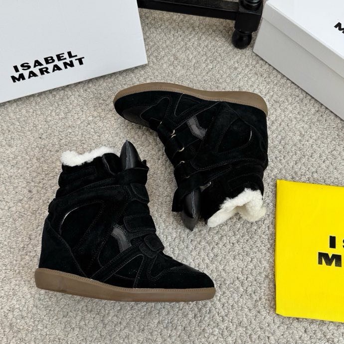 Кроссовки с мехом на танкетке фото 8