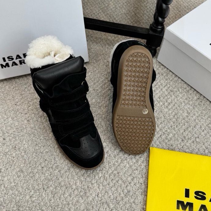 Кроссовки с мехом на танкетке фото 9