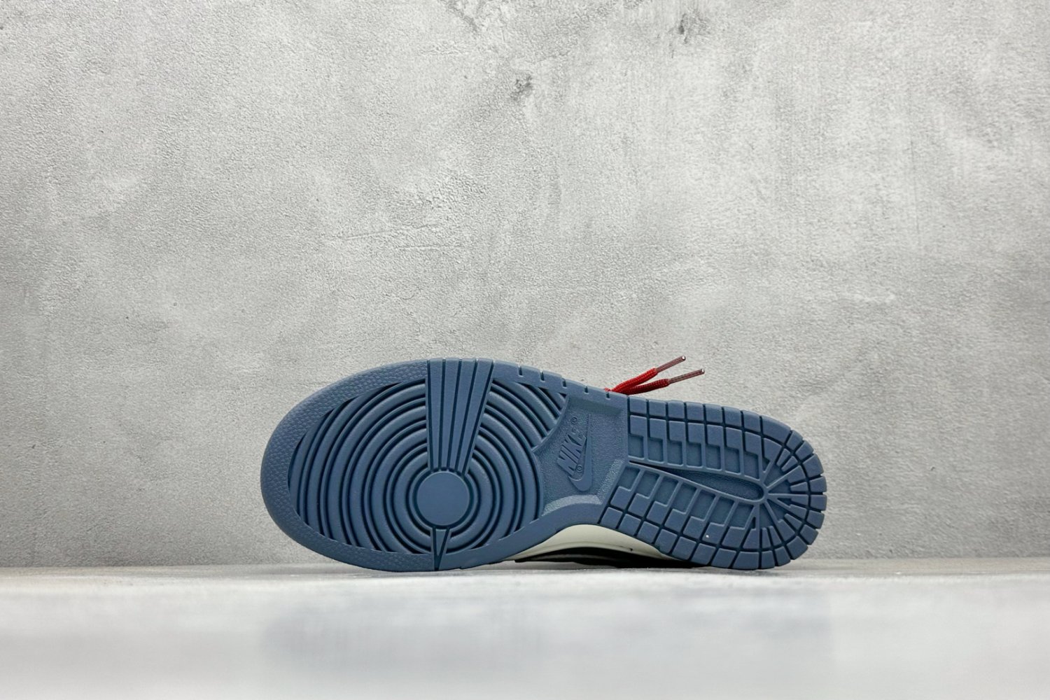 Sneakers SB Dunk Low x Stussy фото 4