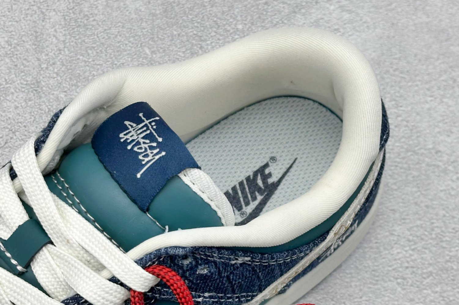 Sneakers SB Dunk Low x Stussy фото 8