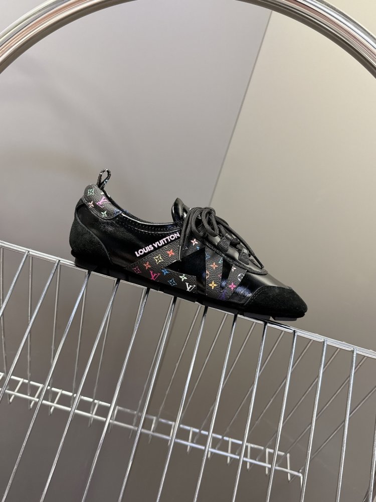 Кроссовки Sneakerina женские