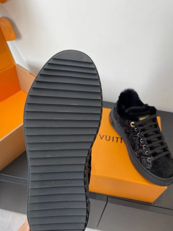 Sneakers Time Out on fur winter фото 4