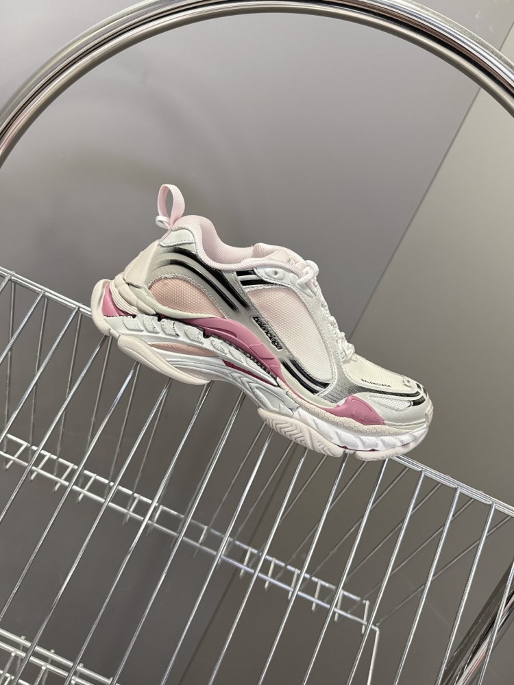 Кроссовки Triple S.2