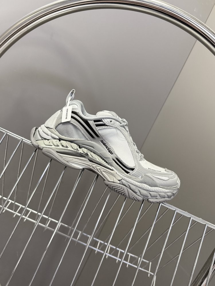 Кроссовки Triple S.2