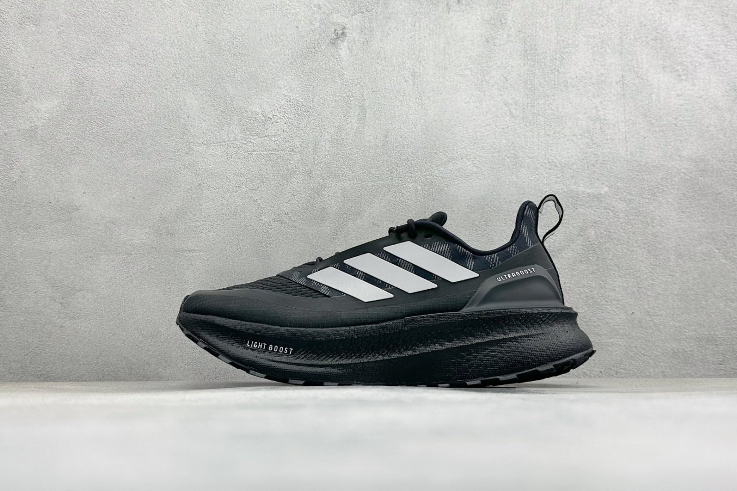 Кроссовки Ultraboost 5 Climawarm