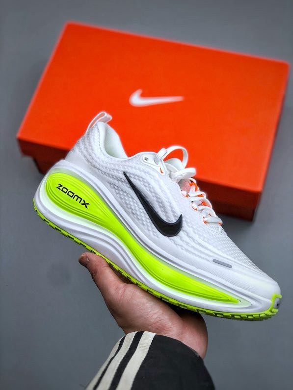 Кроссовки VOMERO PLUS HV8150-120