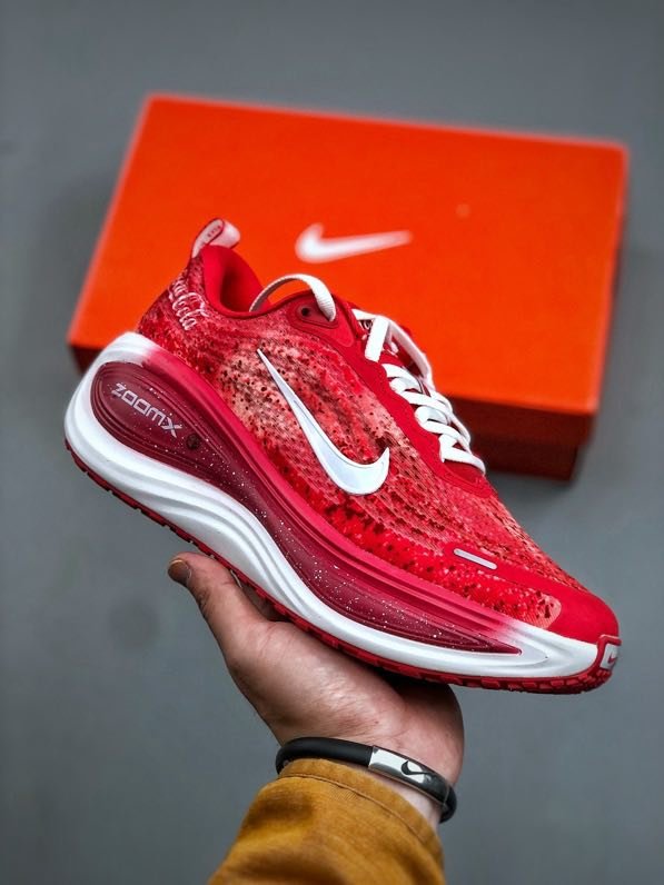 Кроссовки VOMERO PLUS IM6776-666