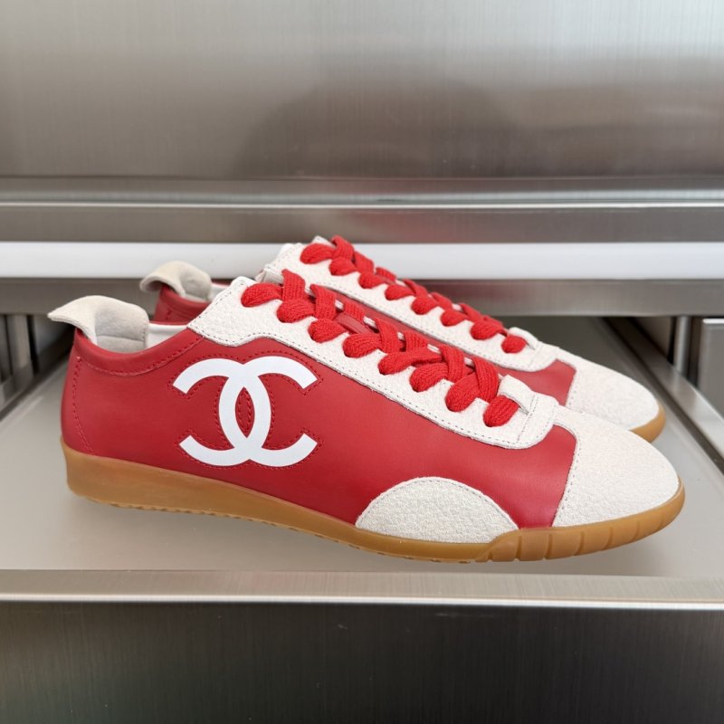 Sneakers women's Chanel 26P Panda