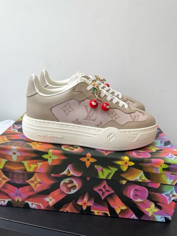 Кросівки жіночі LV GROOVY PLATFORM