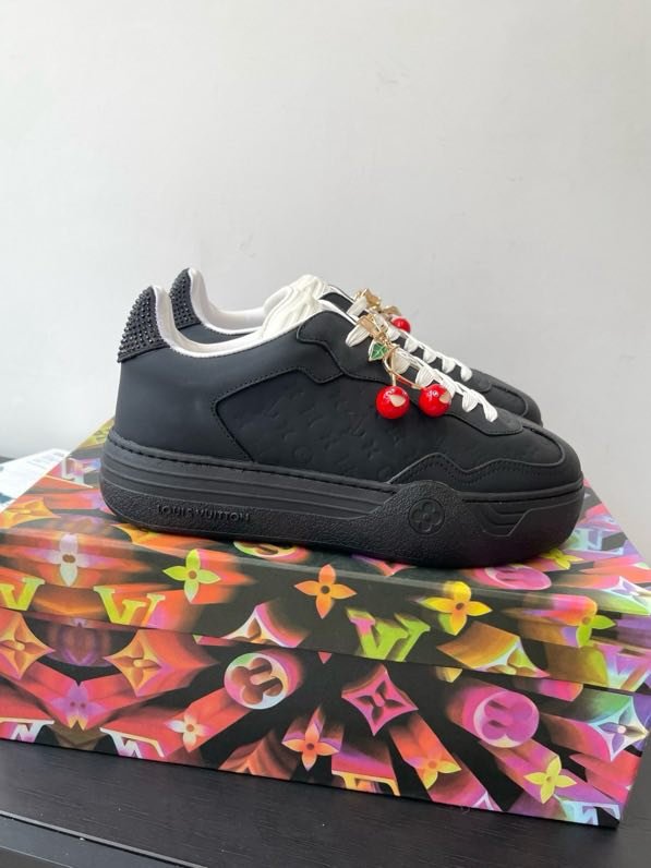 Кросівки жіночі LV GROOVY PLATFORM