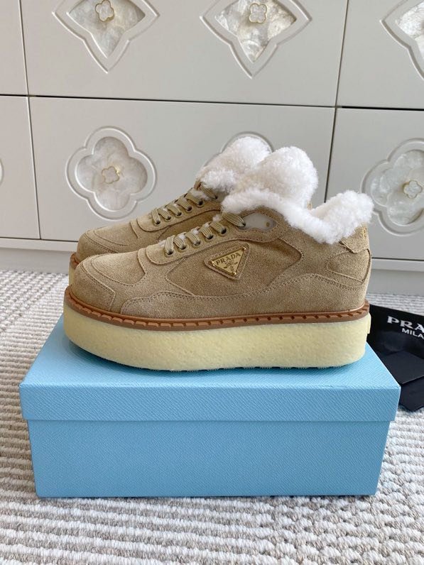 Кроссовки женские на меху зимние фото 3