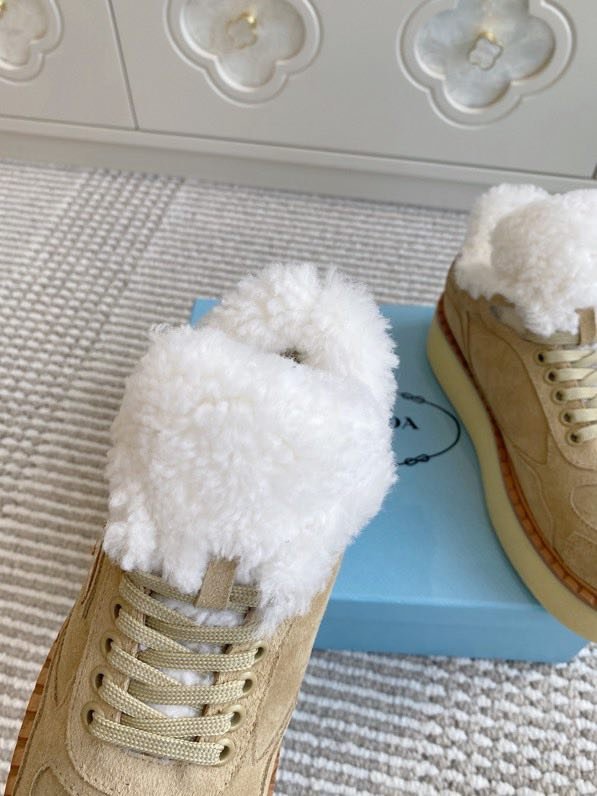 Кроссовки женские на меху зимние фото 4