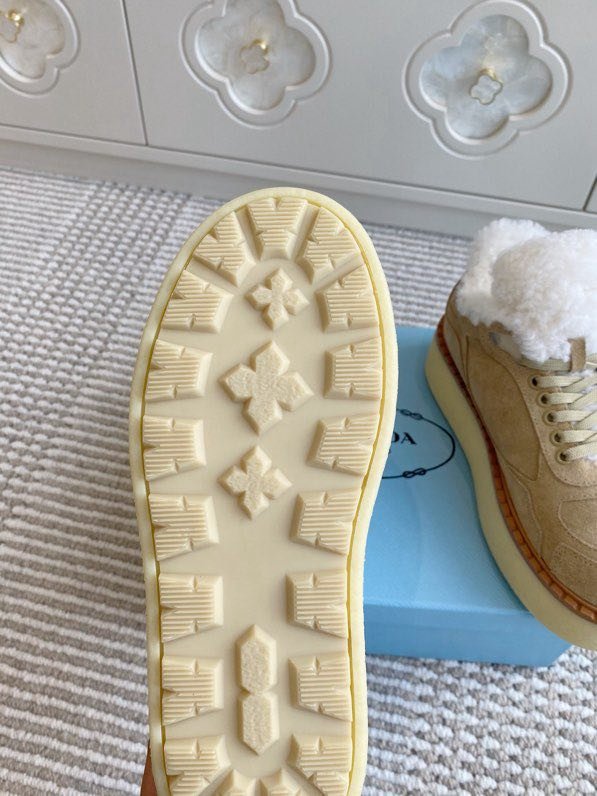 Кроссовки женские на меху зимние фото 8