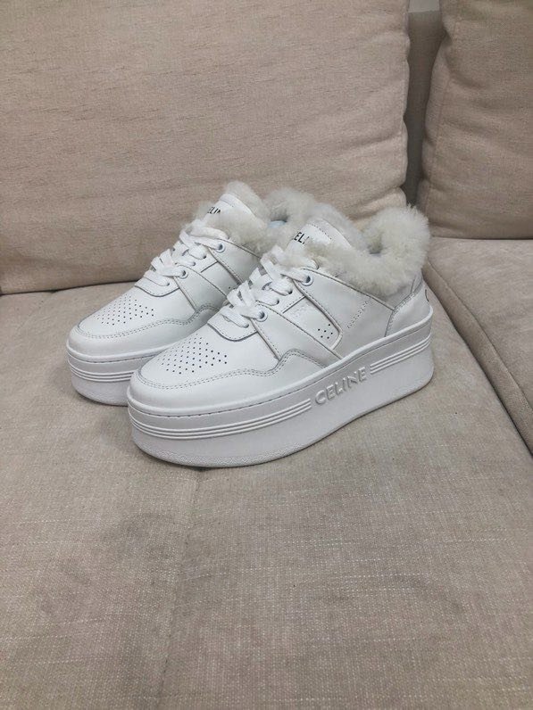 Кроссовки женские на меху