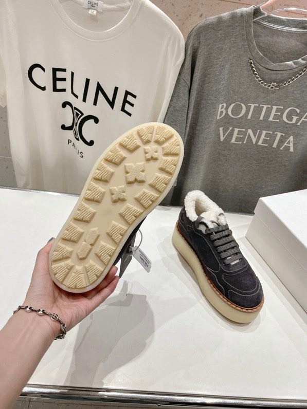 Кросівки жіночі на хутрі фото 2