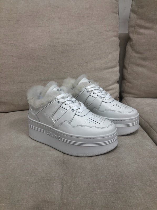 Кроссовки женские на меху фото 3