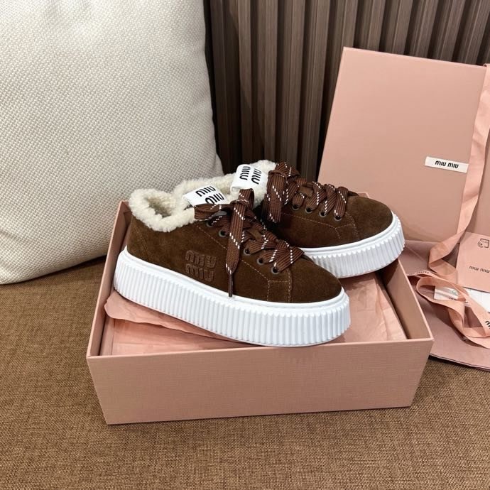 Кроссовки женские на меху фото 4