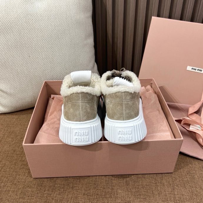 Кросівки жіночі на хутрі фото 4