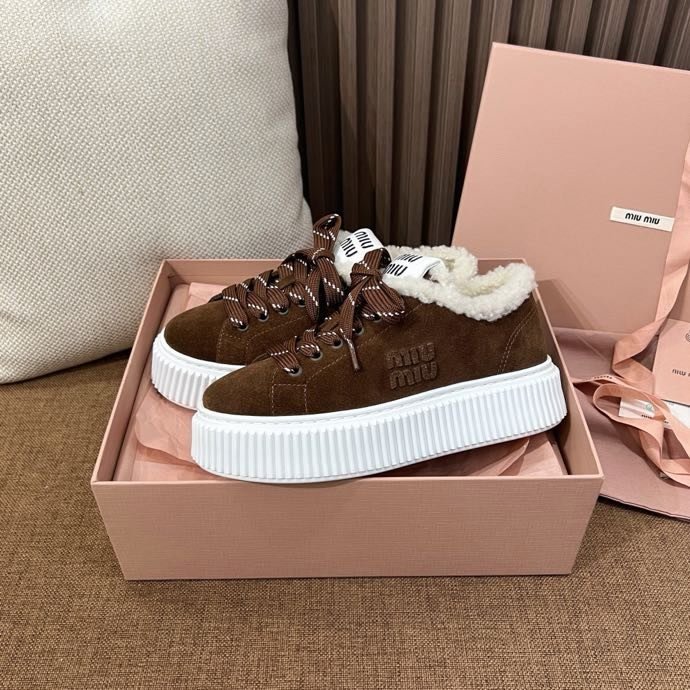 Кроссовки женские на меху фото 5