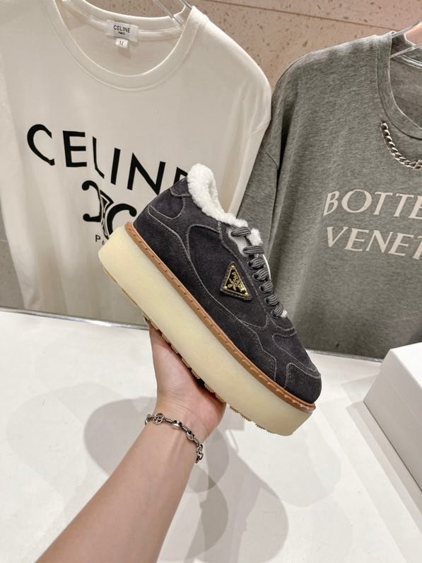 Кросівки жіночі на хутрі фото 6