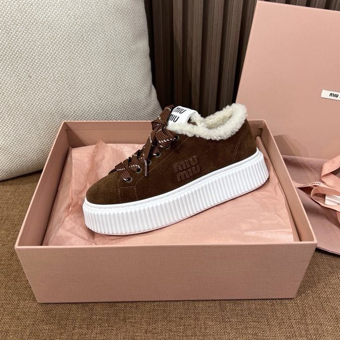 Кроссовки женские на меху фото 7