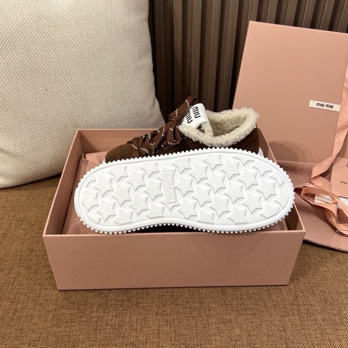 Кроссовки женские на меху фото 9