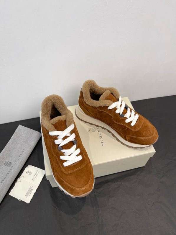 Кросівки жіночі зимові на хутрі