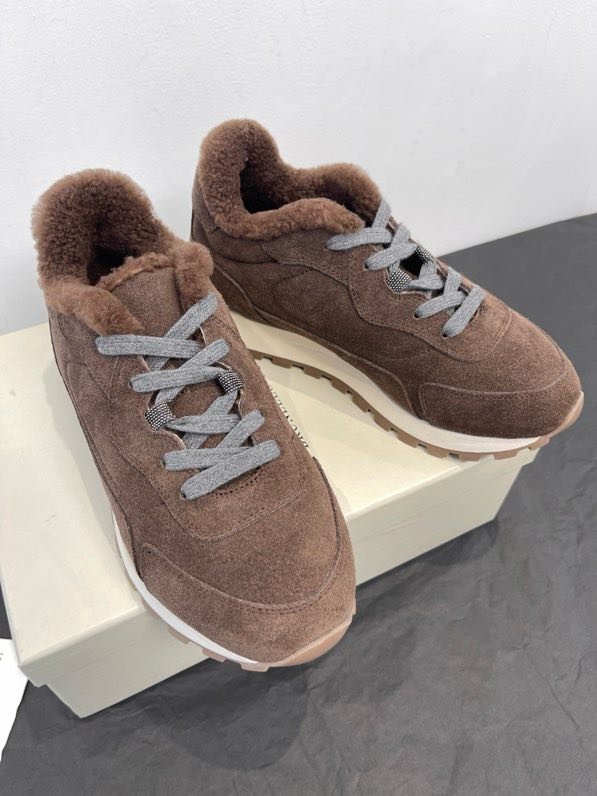 Кроссовки женские зимние на меху