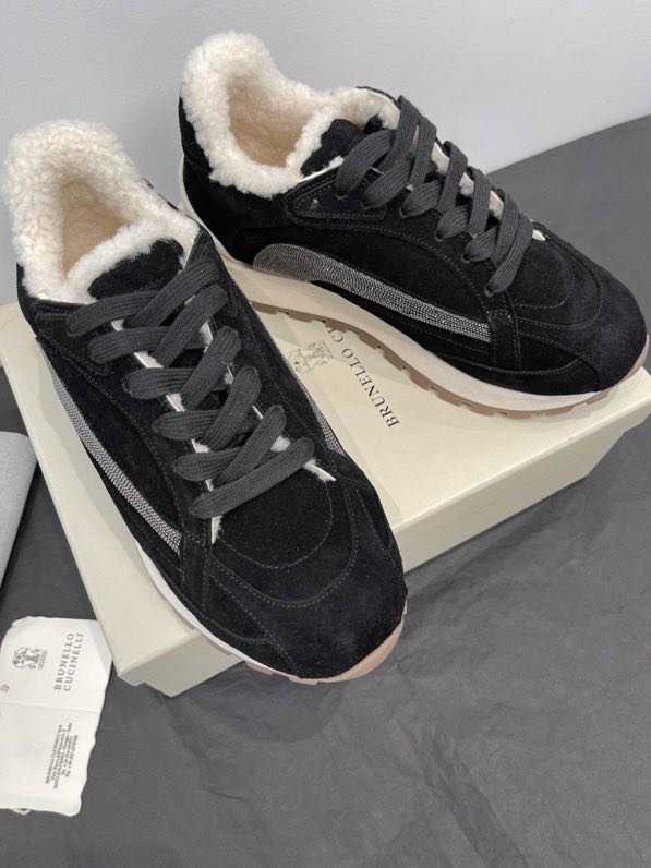 Кроссовки женские зимние на меху