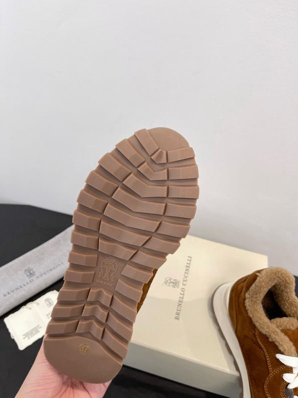 Кросівки жіночі зимові на хутрі фото 2