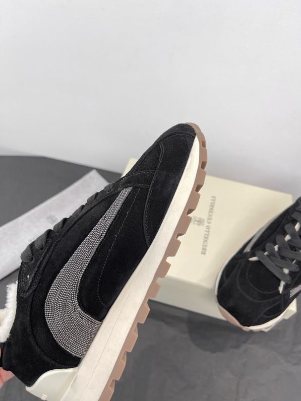 Кроссовки женские зимние на меху фото 2